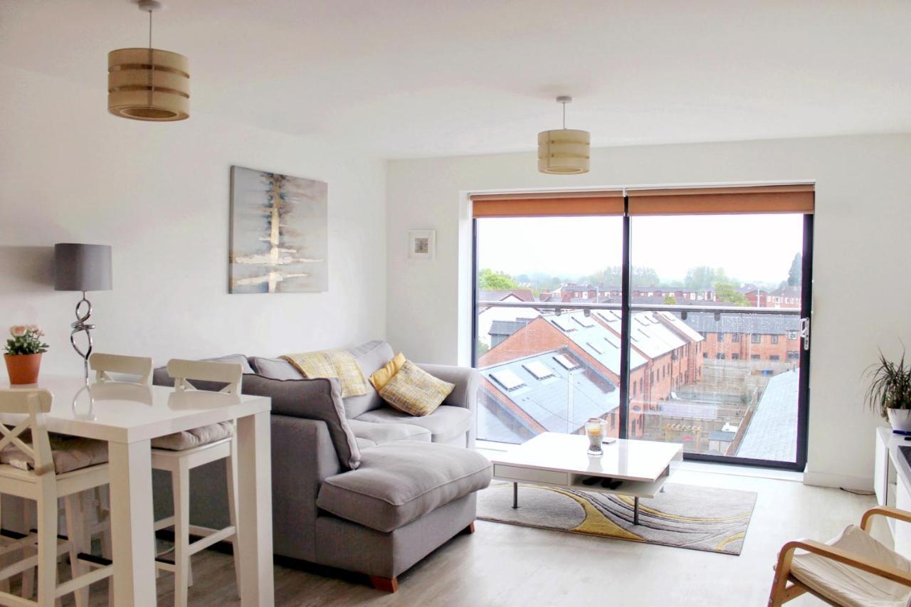 Manchester Escape - Private Room & Bathroom Near Etihad And Coop Arena - Free Secure Parking ภายนอก รูปภาพ