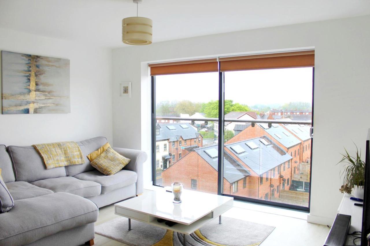 Manchester Escape - Private Room & Bathroom Near Etihad And Coop Arena - Free Secure Parking ภายนอก รูปภาพ